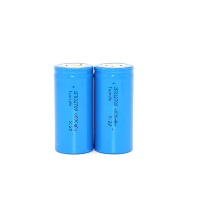 32700 Batteria al litio ferro fosfato cella 3.2V 6000mAh LiFePO4 3C Scarica