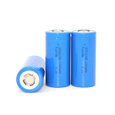 6000mAh Cella ricaricabile agli ioni di litio cilindrica 32mm x 70mm 32700 5C Scarica