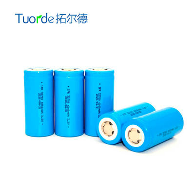 Batteria a ioni di litio di lunga durata 32700 6000mAh 32mm x 70mm